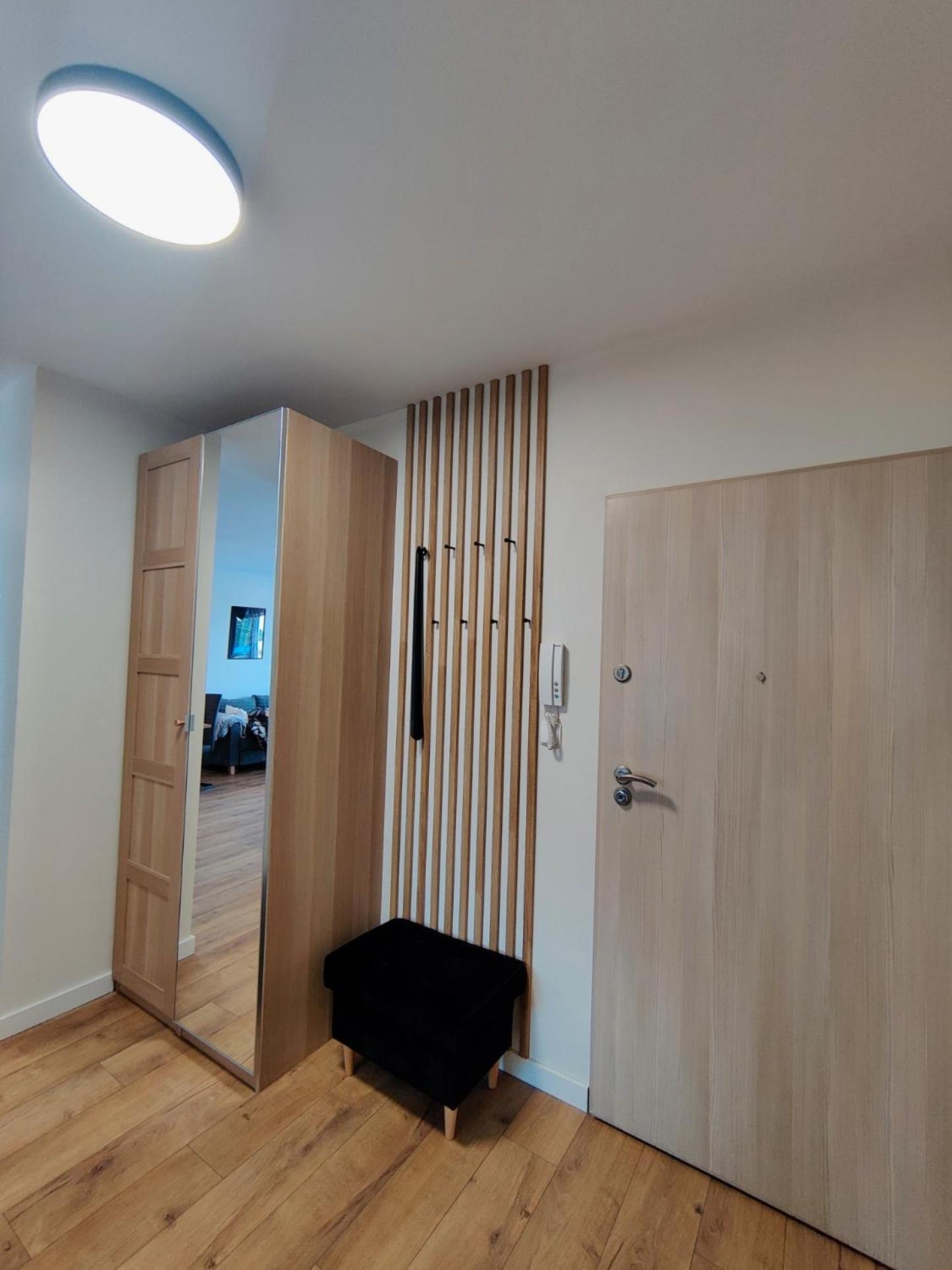 Top Apartment B51A Torun Bagian luar foto
