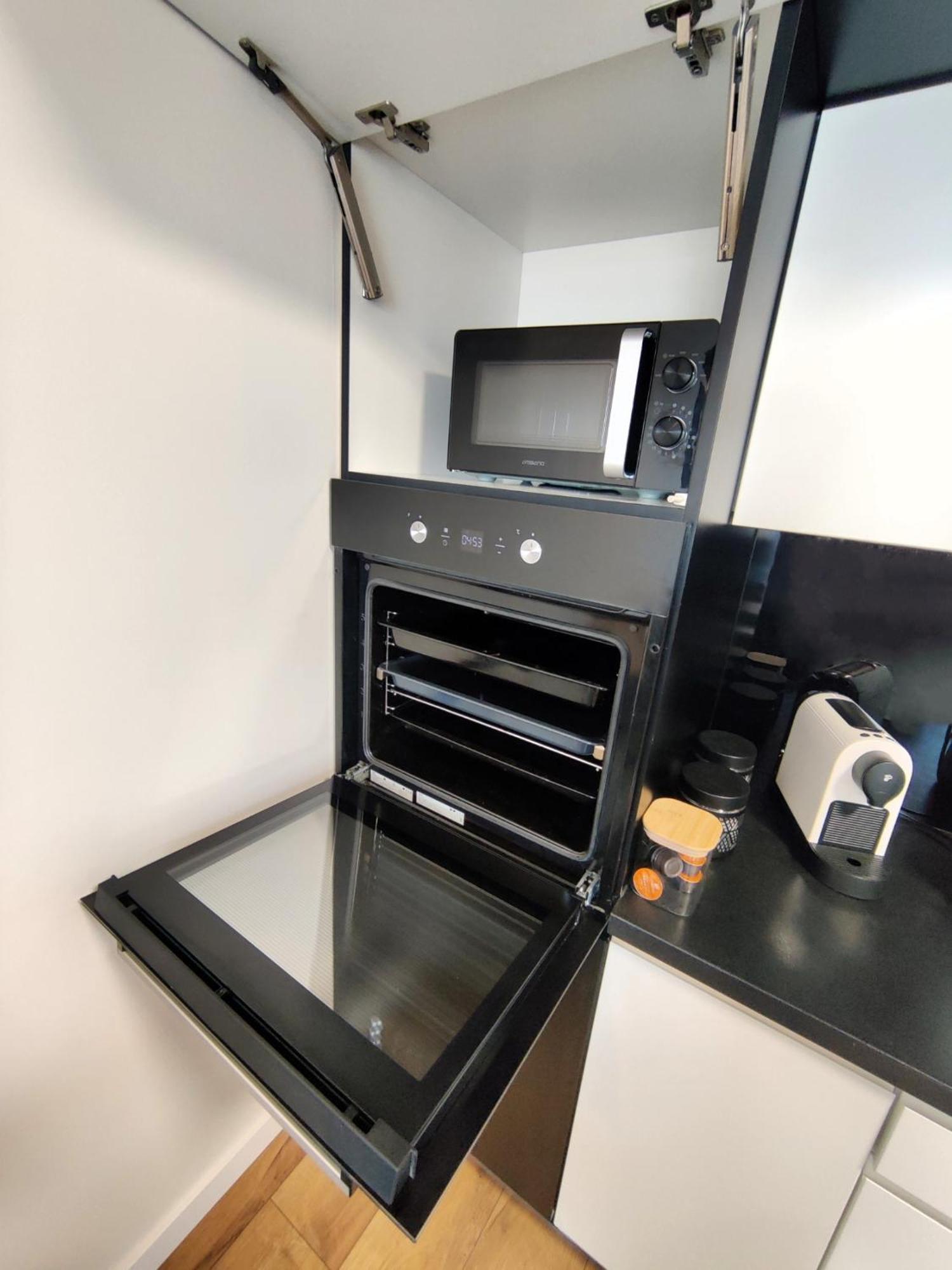 Top Apartment B51A Torun Bagian luar foto